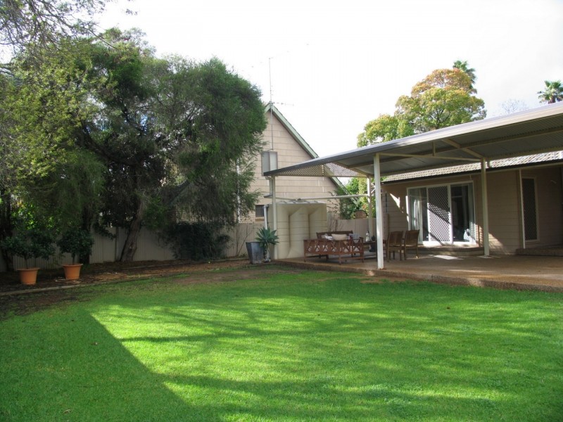 77 Church Street, Forbes NSW 2871