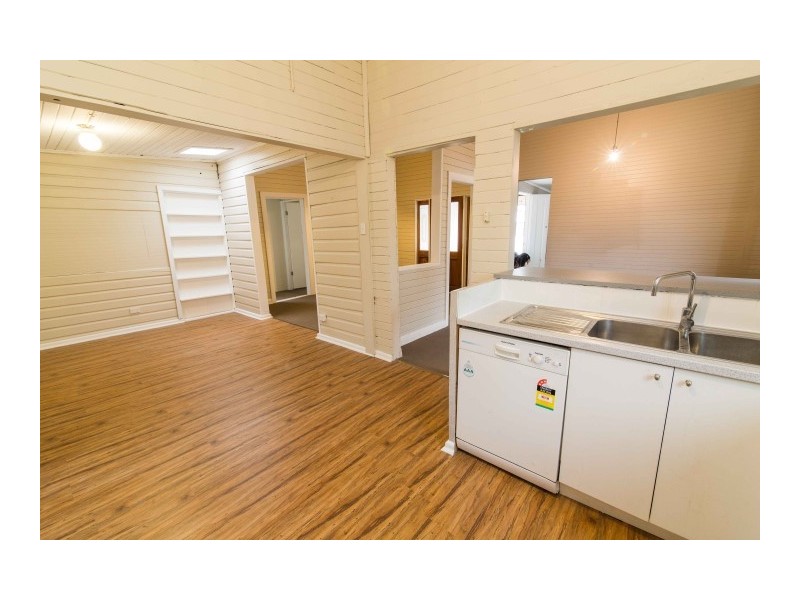4 Fay Street, Condobolin NSW 2877
