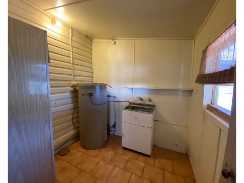 85 Victoria Street, Parkes NSW 2870