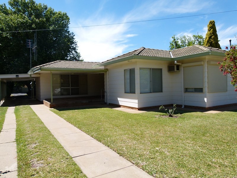 21 Gloucester Street, Forbes NSW 2871