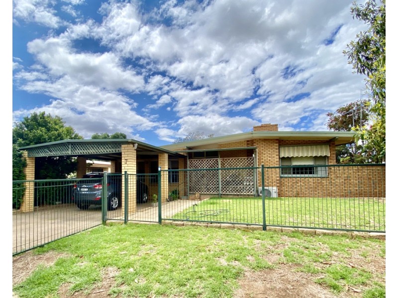 7 Gale Street, Forbes NSW 2871