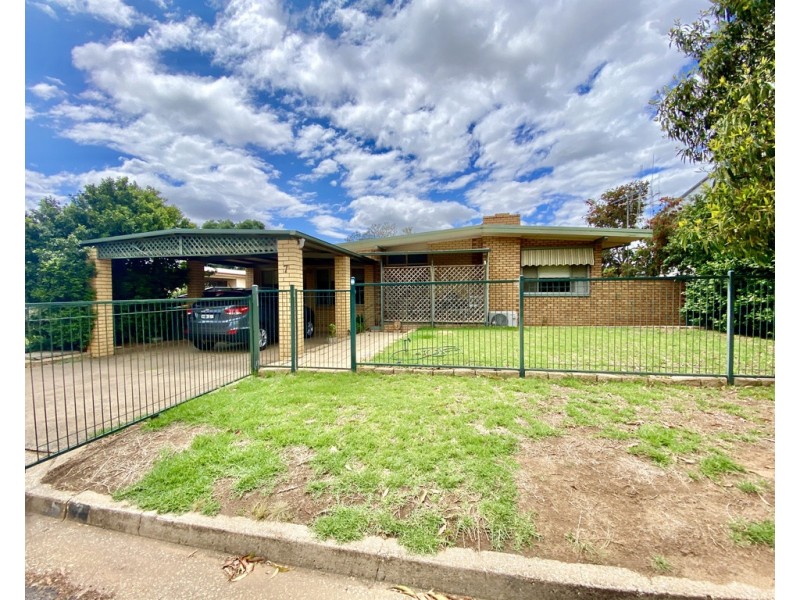 7 Gale Street, Forbes NSW 2871