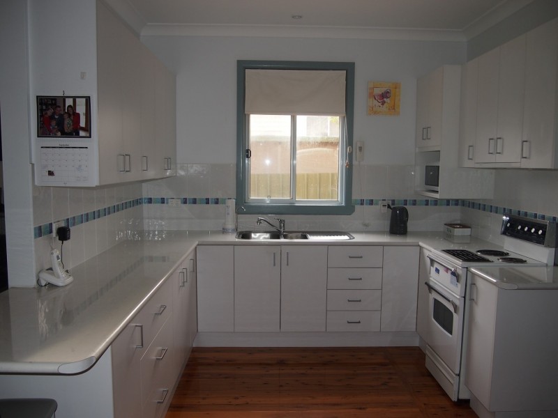 4 Reid Street, Parkes NSW 2870