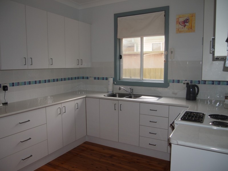 4 Reid Street, Parkes NSW 2870