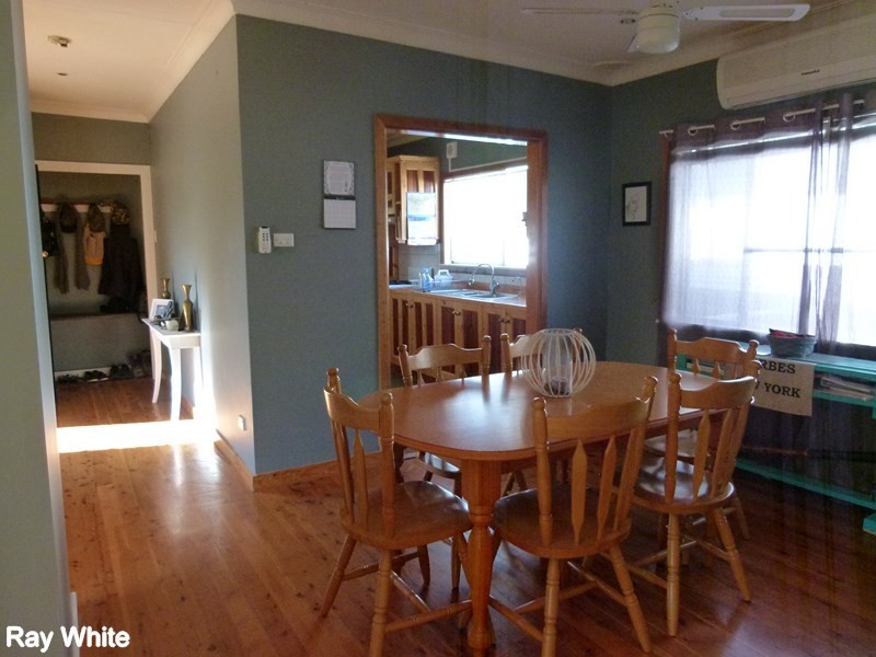 6 Forster Street, Forbes NSW 2871