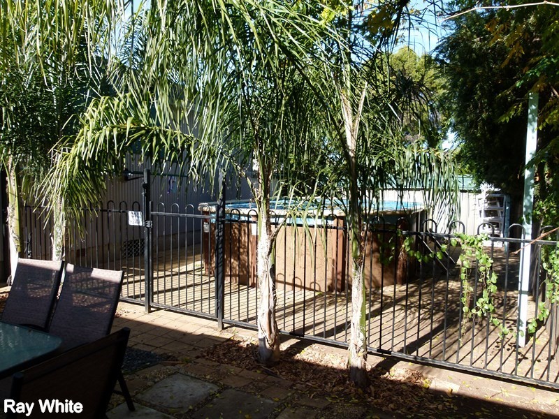 6 Forster Street, Forbes NSW 2871