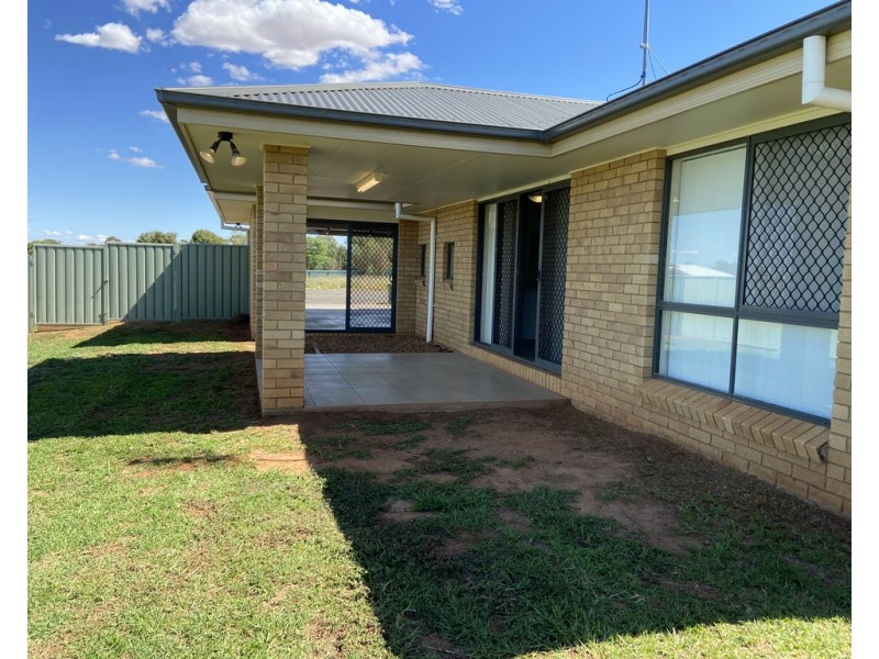 23 Warragrah Place, Parkes NSW 2870