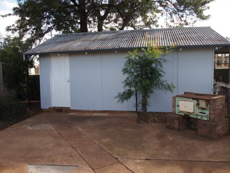 5 Rose Street, Parkes NSW 2870