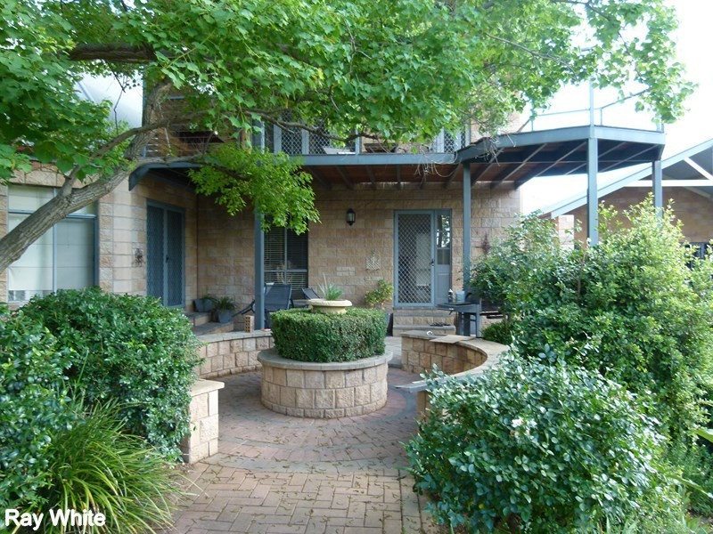 50 Reymond Street, Forbes NSW 2871