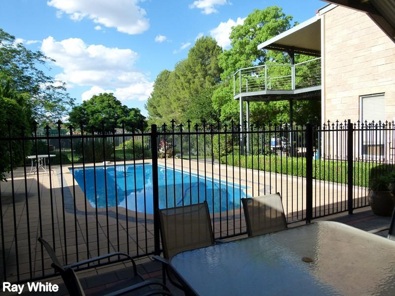 50 Reymond Street, Forbes NSW 2871