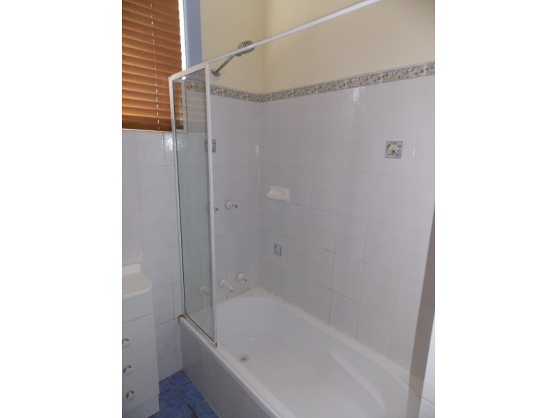 29 Orange Street, Parkes NSW 2870