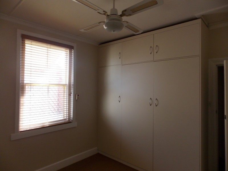 29 Orange Street, Parkes NSW 2870