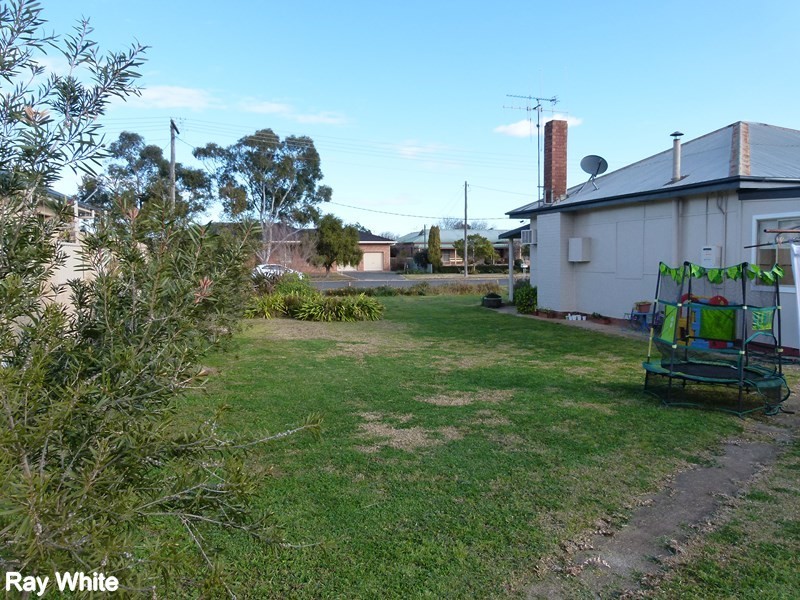 2 Bathurst Street, Forbes NSW 2871
