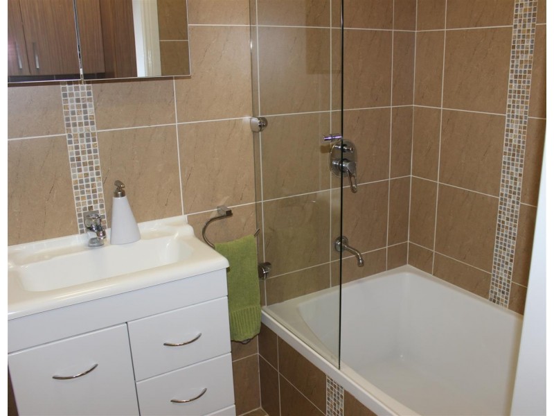 10a No Mistake Lane, Parkes NSW 2870