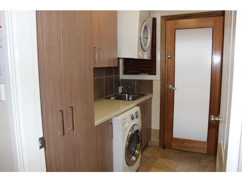 10a No Mistake Lane, Parkes NSW 2870