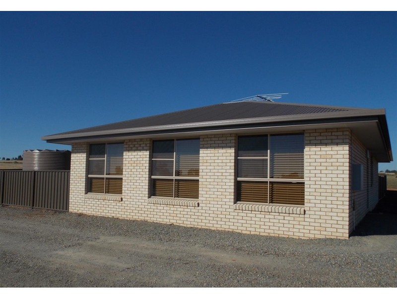 10a No Mistake Lane, Parkes NSW 2870