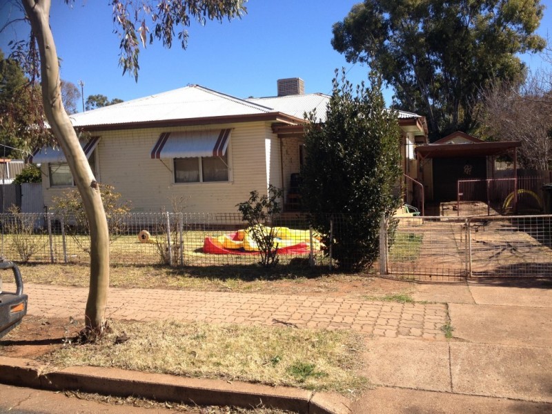 44 Napier St, Condobolin NSW 2877