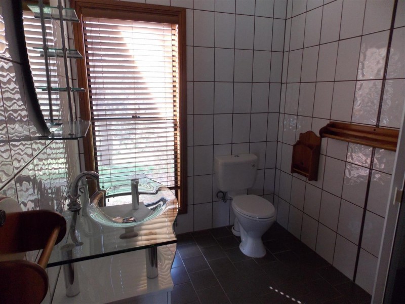 13 Pine Road, Parkes NSW 2870