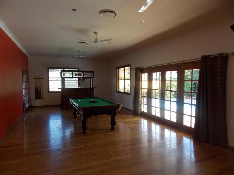 13 Pine Road, Parkes NSW 2870