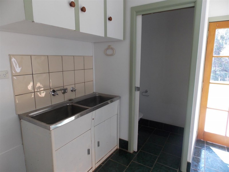 13 Pine Road, Parkes NSW 2870