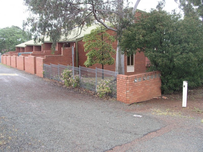 6/11 Albert Street, Parkes NSW 2870