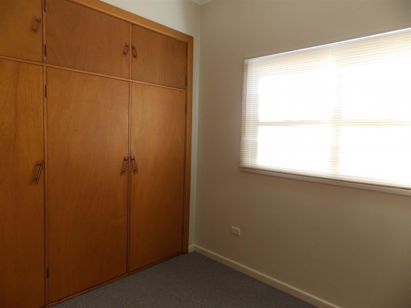 111 Currajong Street, Parkes NSW 2870