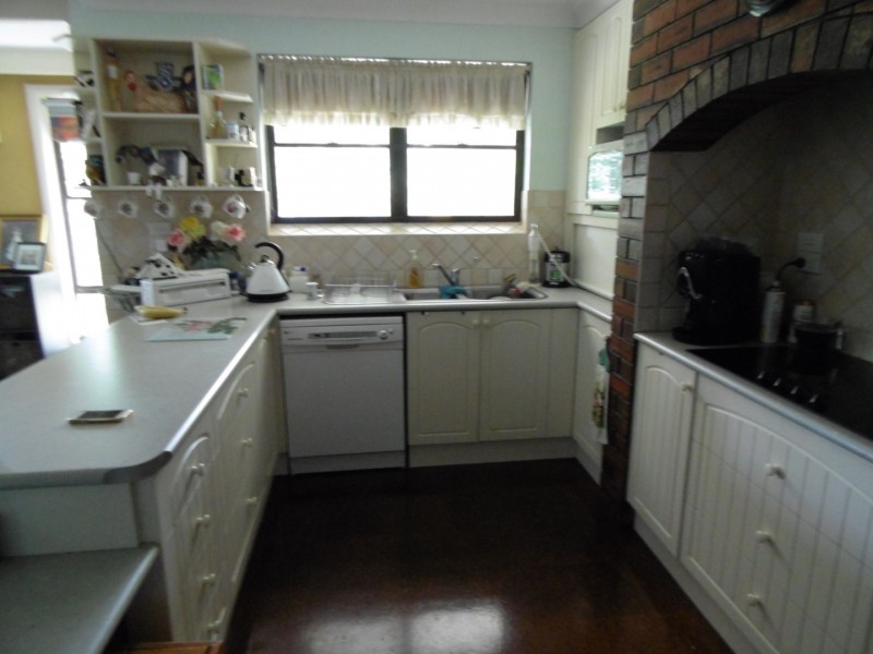 6 Coronation Avenue, Parkes NSW 2870