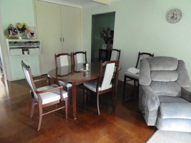 6 Coronation Avenue, Parkes NSW 2870