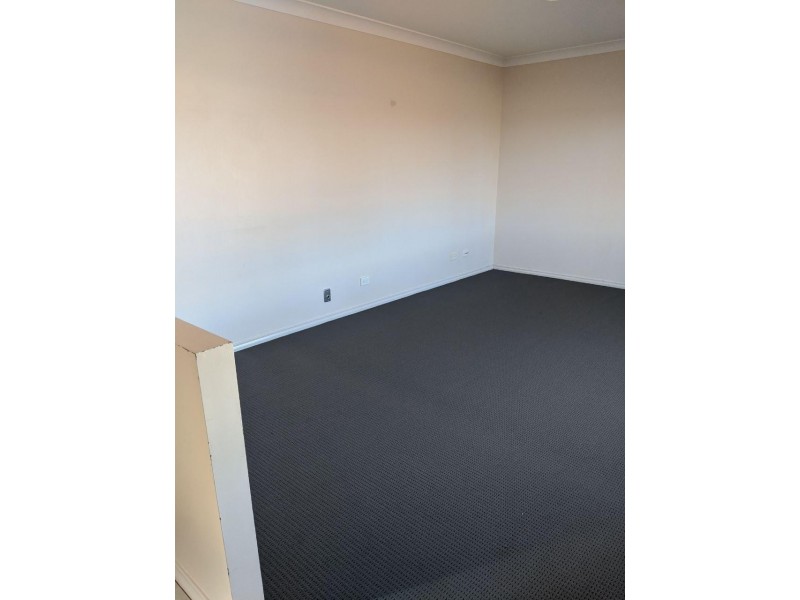 64 Best Street, Parkes NSW 2870