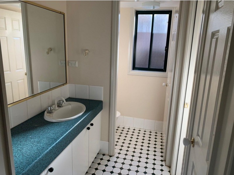 64 Best Street, Parkes NSW 2870