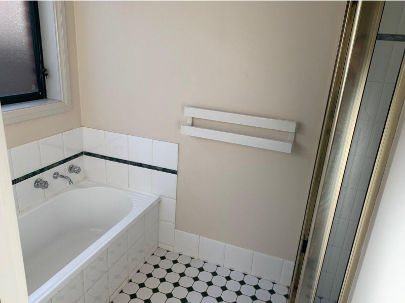 64 Best Street, Parkes NSW 2870