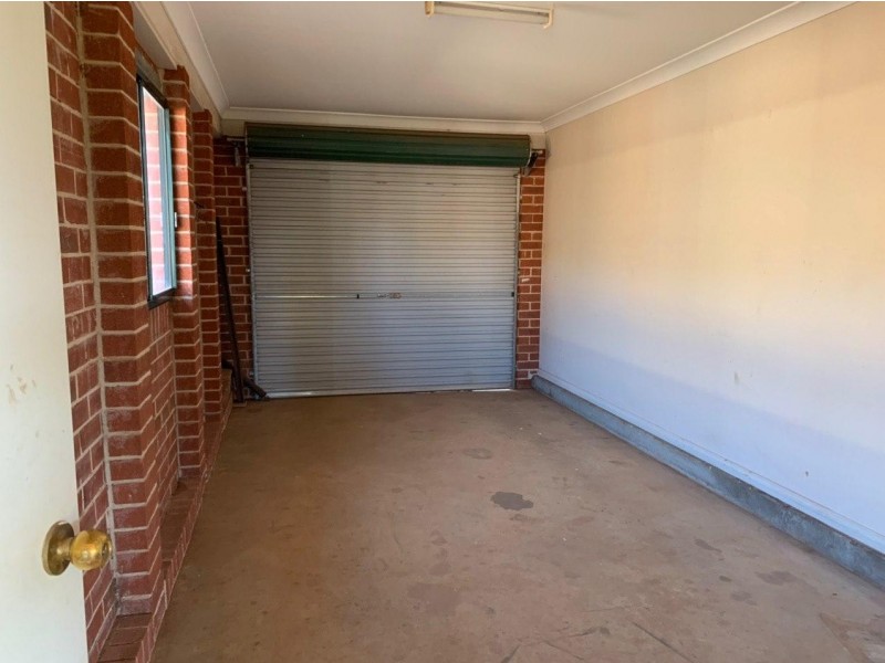 64 Best Street, Parkes NSW 2870