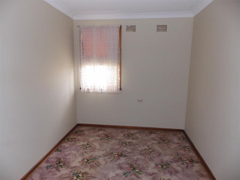 7 Keast Street, Parkes NSW 2870