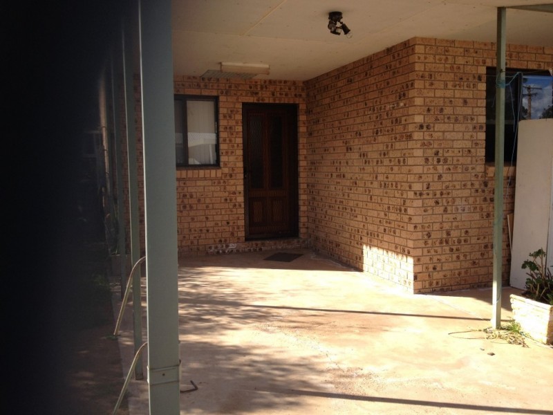 1/18 Gordon Street, Condobolin NSW 2877