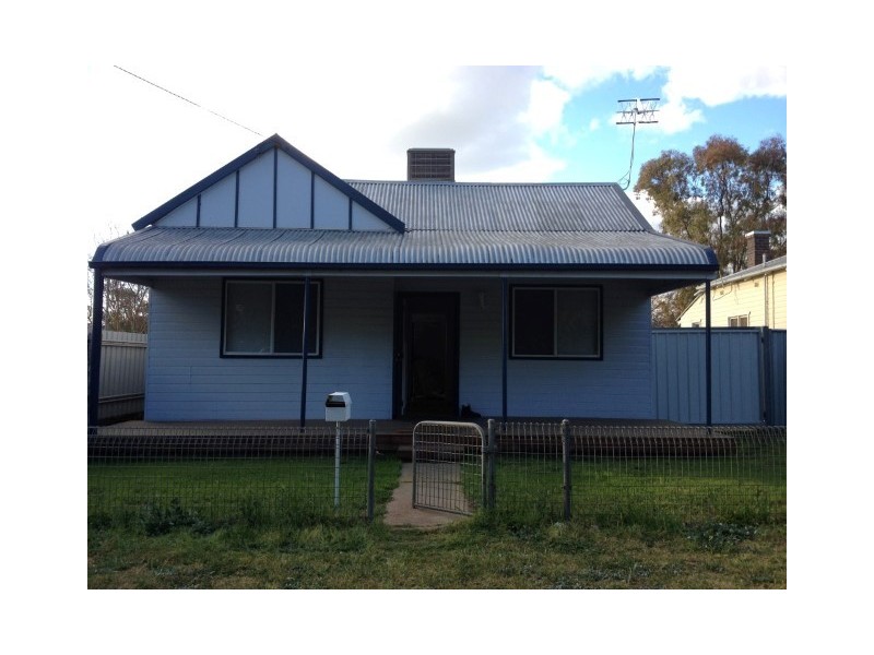 3 Lachlan Street, Condobolin NSW 2877