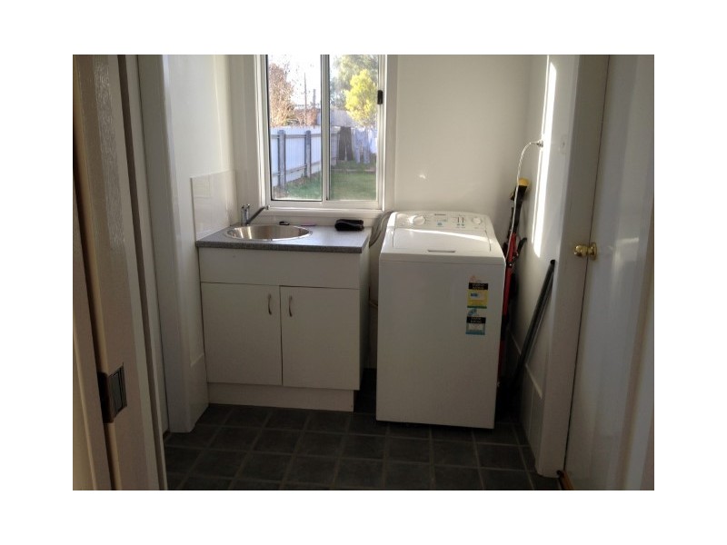 3 Lachlan Street, Condobolin NSW 2877