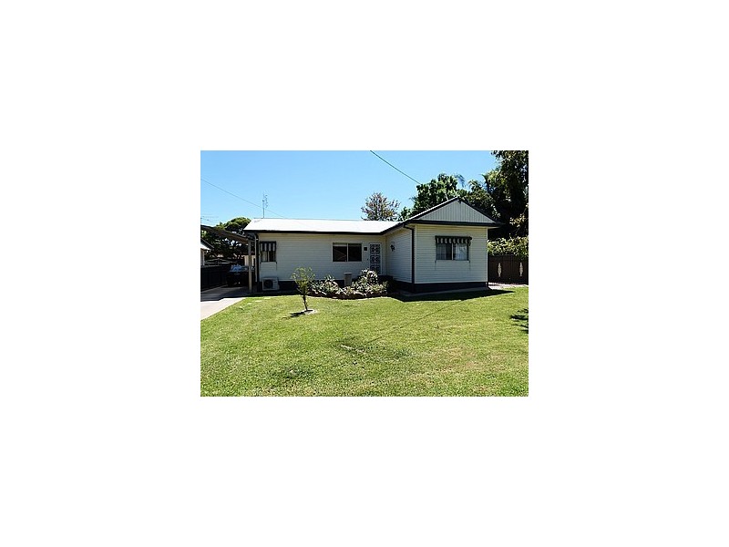 4 Hunter Street, Forbes NSW 2871