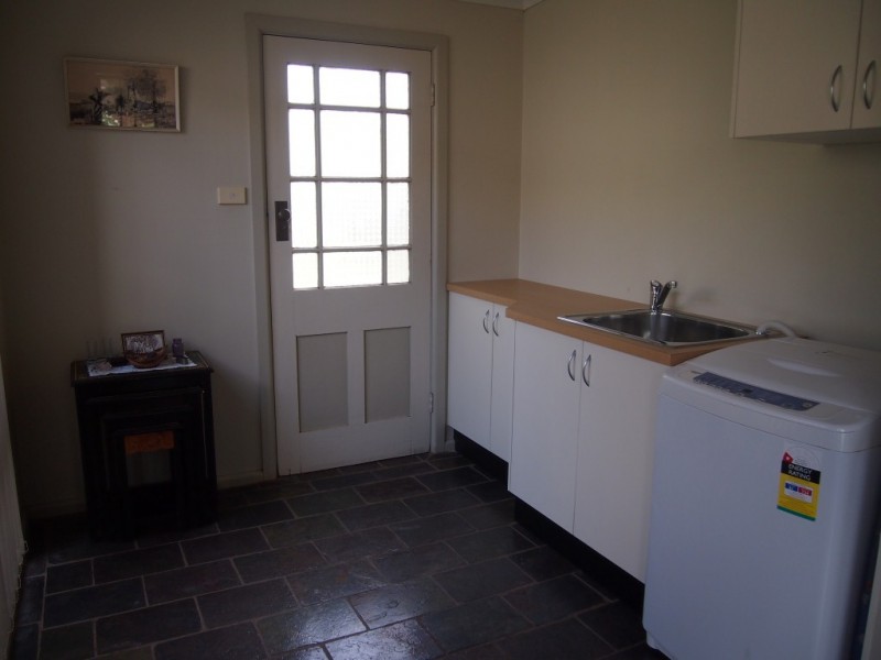 114 Orange Street, Condobolin NSW 2877