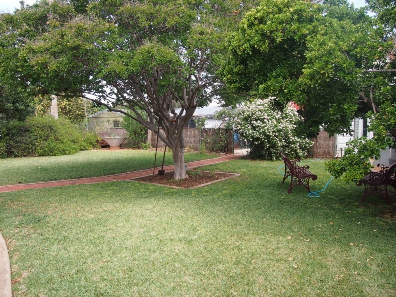 114 Orange Street, Condobolin NSW 2877