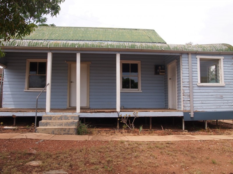 13 Napier St, Condobolin NSW 2877