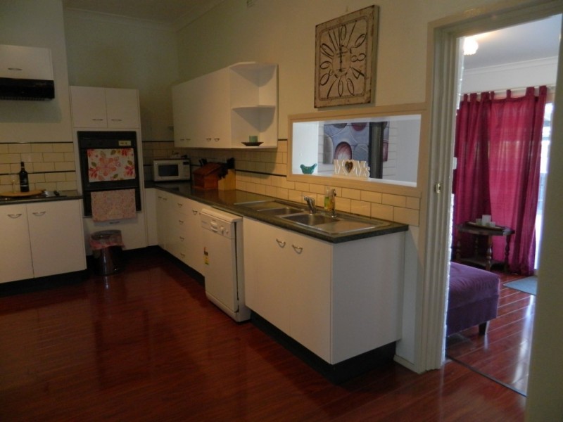 15 Lynch Street, Parkes NSW 2870