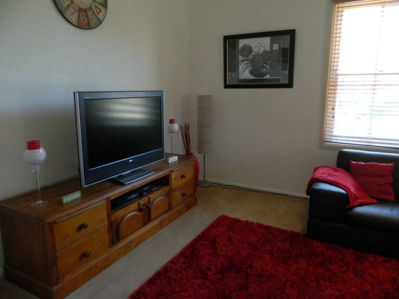 15 Lynch Street, Parkes NSW 2870