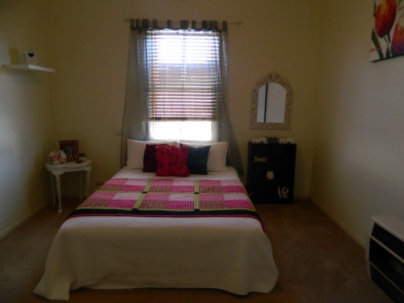 15 Lynch Street, Parkes NSW 2870