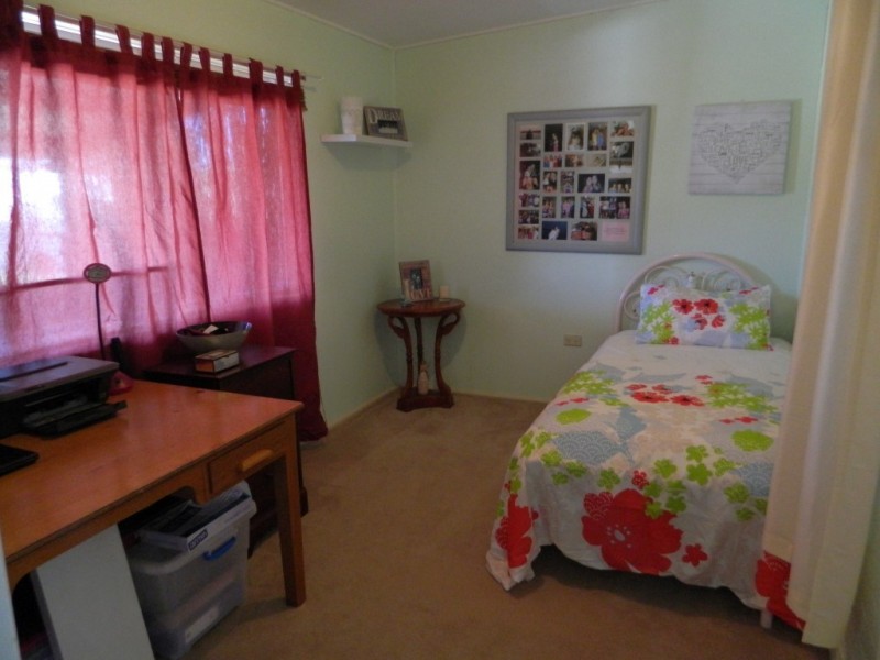 15 Lynch Street, Parkes NSW 2870