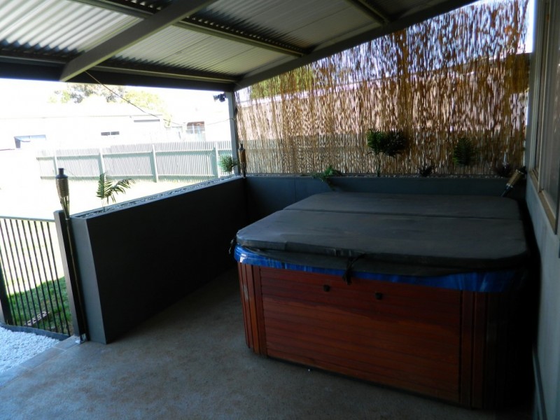 15 Lynch Street, Parkes NSW 2870