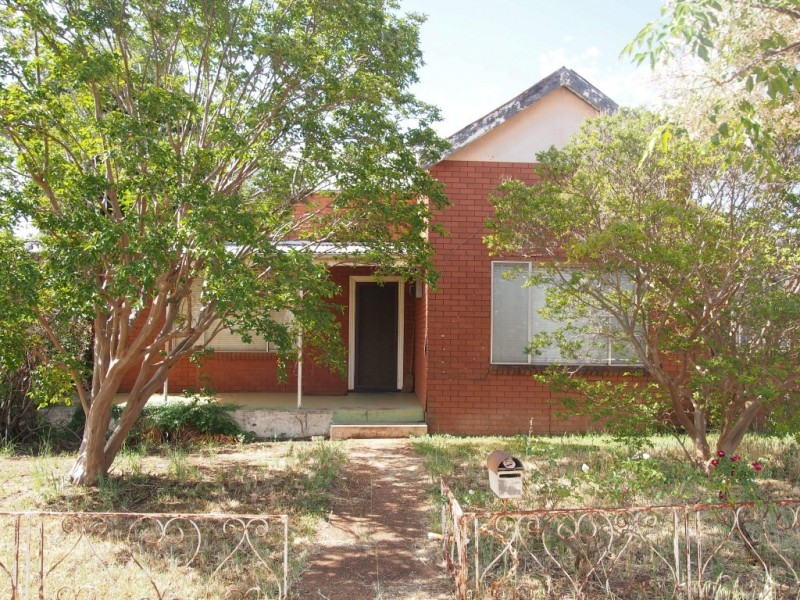 37 Mahonga St, Condobolin NSW 2877