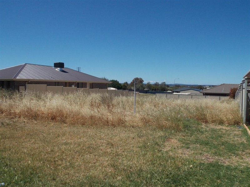 15 Koala Street, Parkes NSW 2870