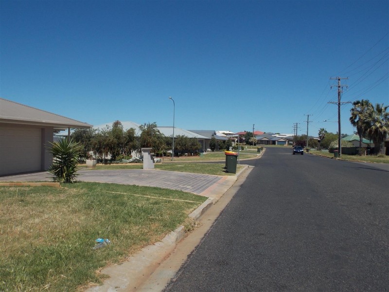 15 Koala Street, Parkes NSW 2870