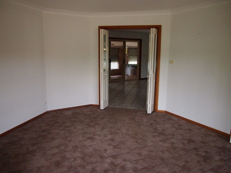 10 Christina Close, Parkes NSW 2870