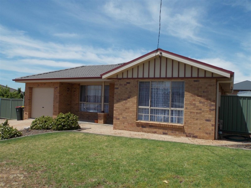 39 Medlyn Street, Parkes NSW 2870